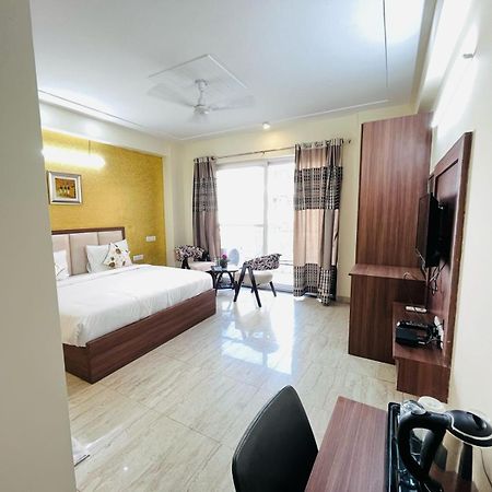 Hotel The Luxe 18 - Golf Course Road Gurgaon Eksteriør billede