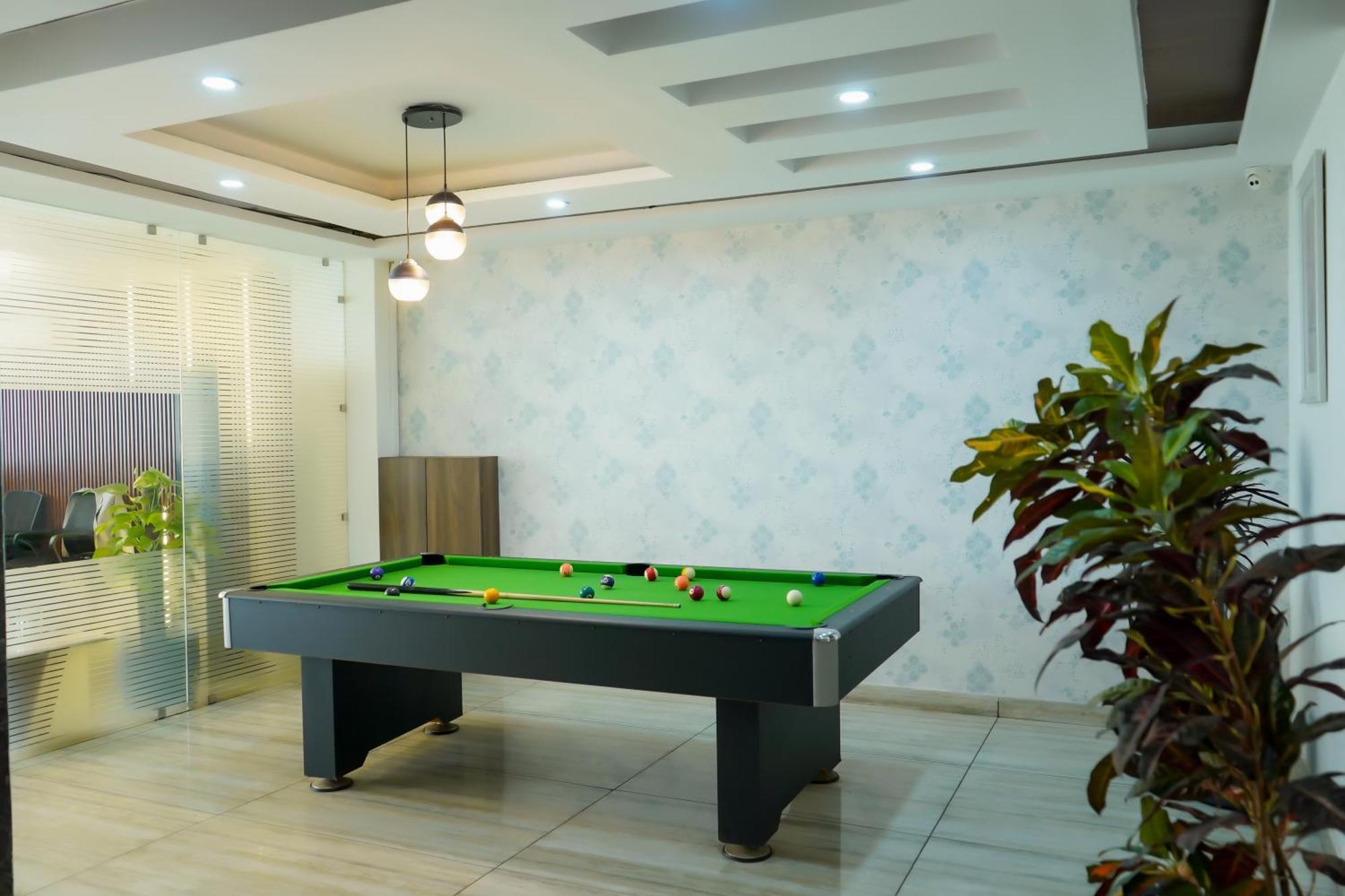 Hotel The Luxe 18 - Golf Course Road Gurgaon Eksteriør billede