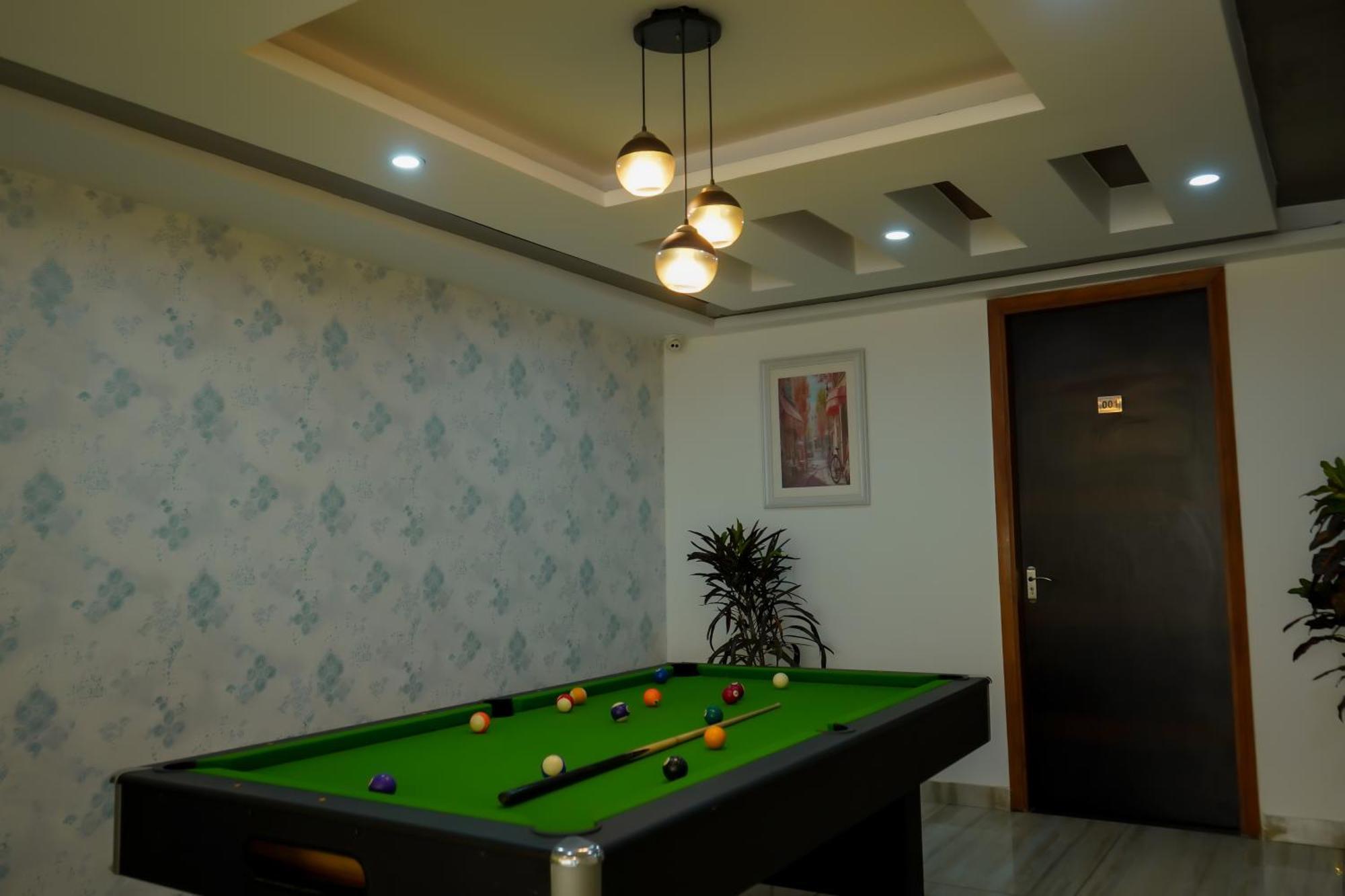 Hotel The Luxe 18 - Golf Course Road Gurgaon Eksteriør billede