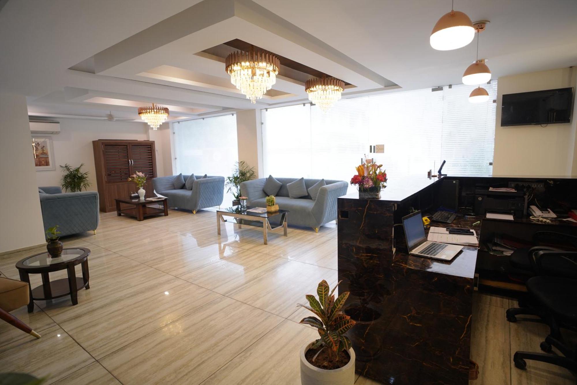 Hotel The Luxe 18 - Golf Course Road Gurgaon Eksteriør billede